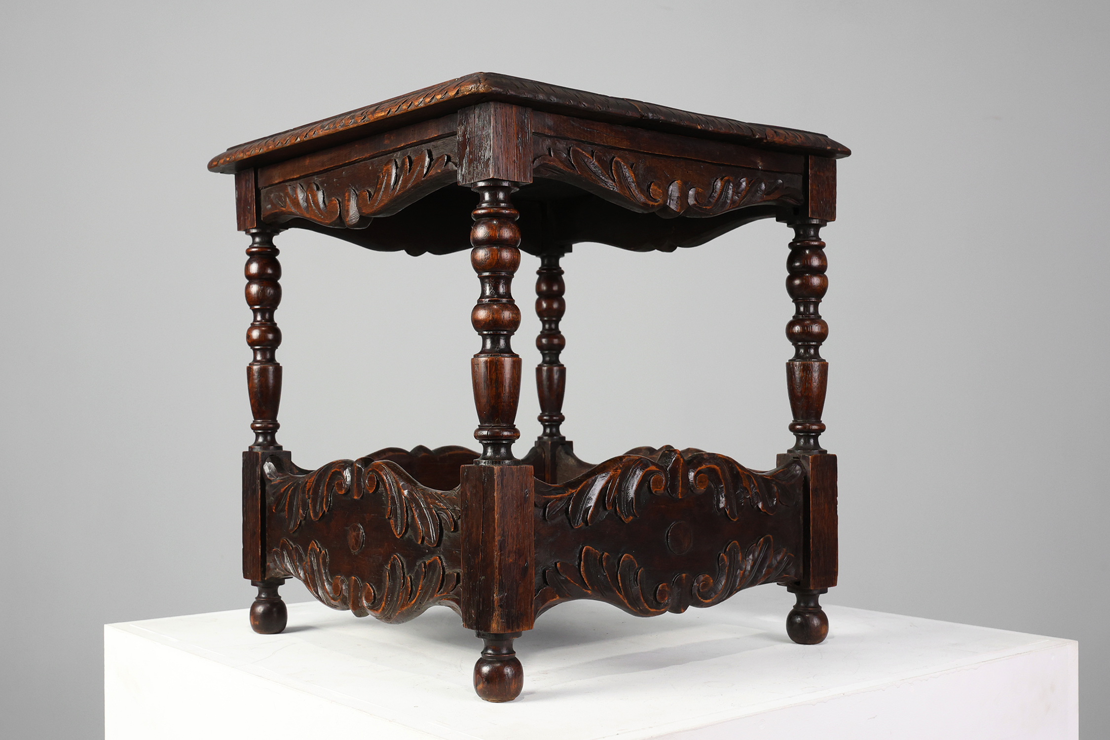 Oak carved square Side Table, Belgium 18th Centurythumbnail